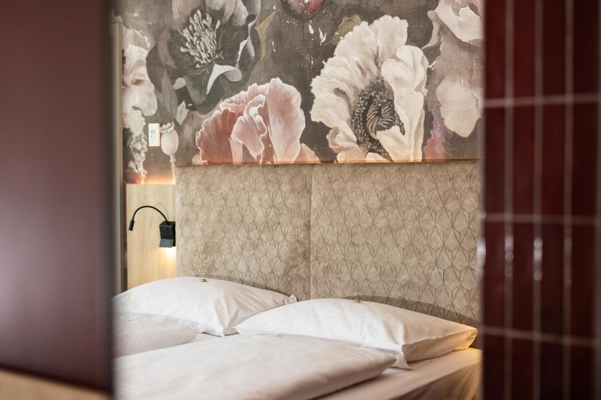 Hotel Vier Jahreszeiten Loipersdorf Loipersdorf bei Fuerstenfeld Room photo