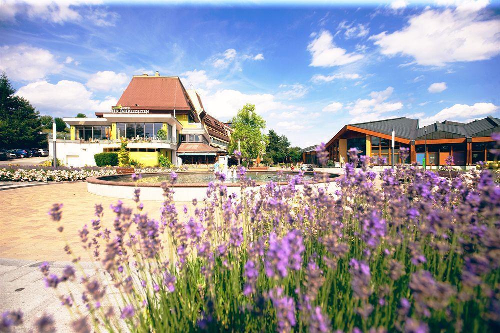 Hotel Vier Jahreszeiten Loipersdorf Loipersdorf bei Fuerstenfeld Exterior photo