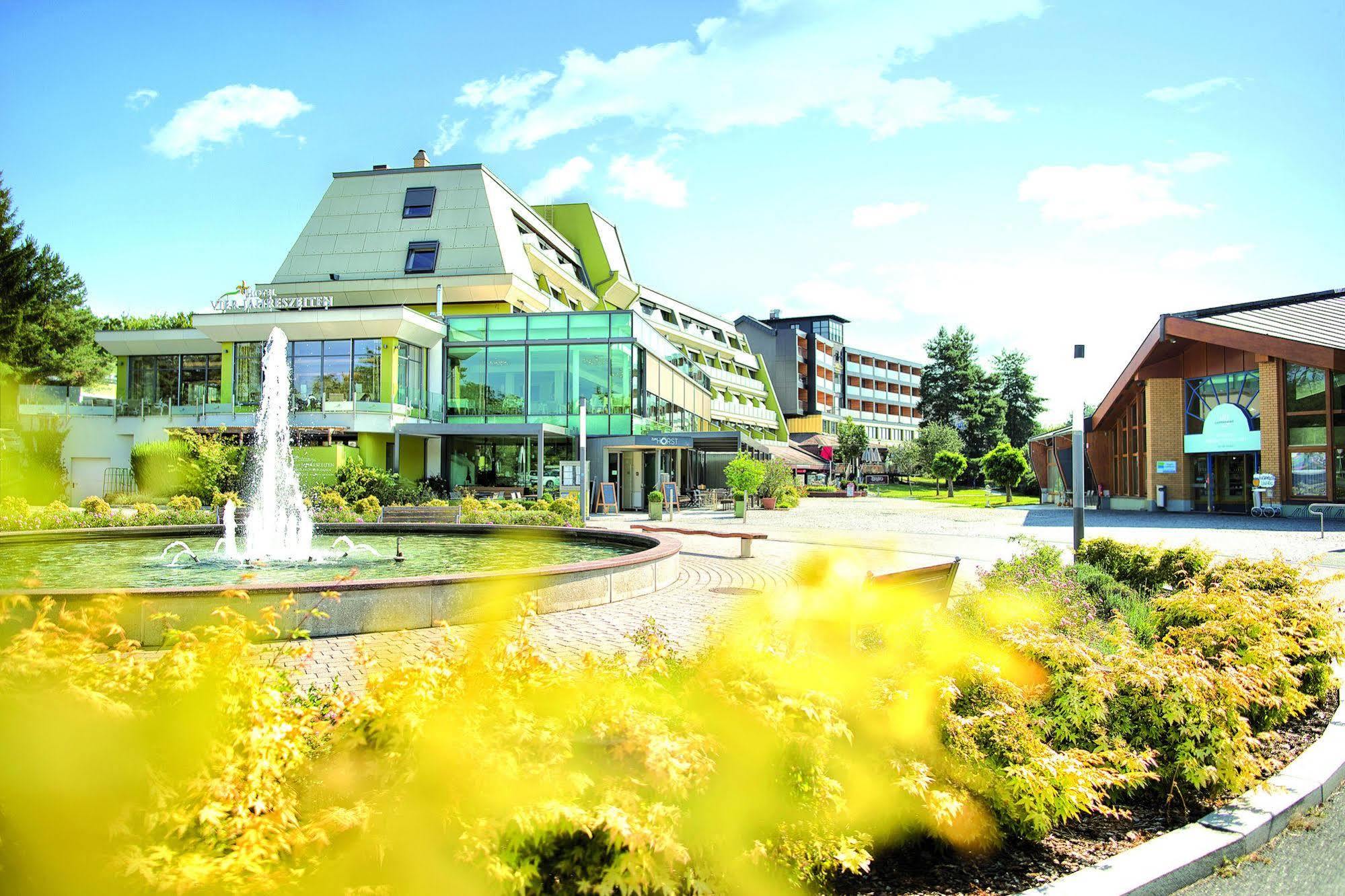 Hotel Vier Jahreszeiten Loipersdorf Loipersdorf bei Fuerstenfeld Exterior photo